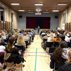 Glen Bech på Grundtvigs Højskole - aktuel med bogen Jeg anerkender ikke jeres autoritet - under 40 km nord for København