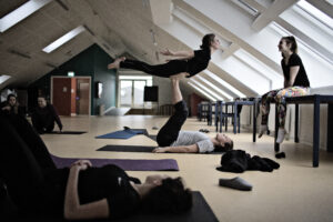 Yoga og pilates på Grundtvigs højskole